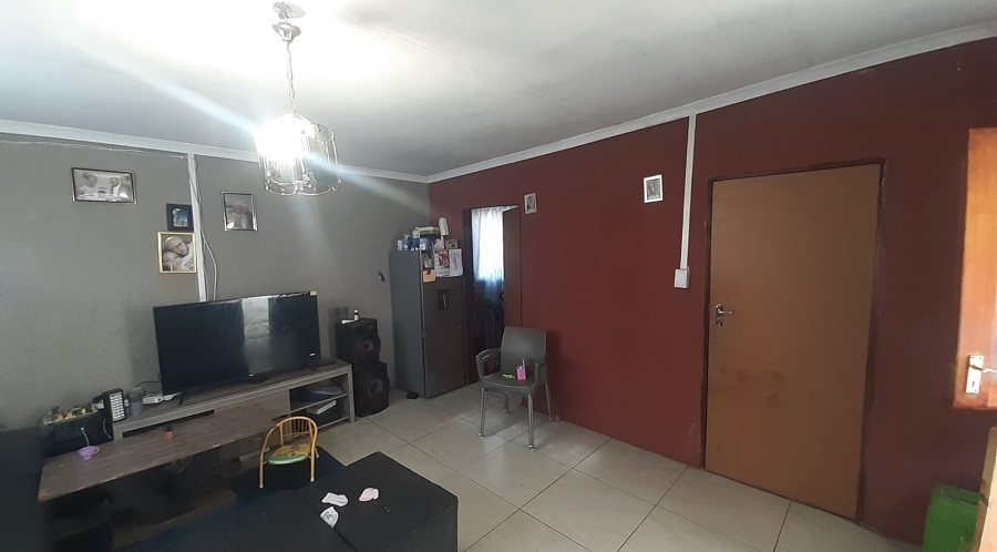 5 Bedroom Property for Sale in Lourierpark Free State